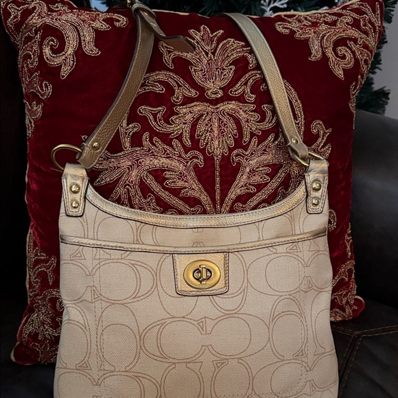 Coach Penelope Metallic Gold Signature Canvas Shoulder Bag w/Lock. - Picture 2 of 10